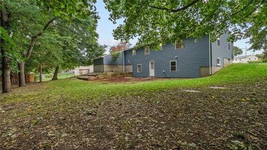 28 Douglas Rd, Warwick, RI 02886 - photo 2