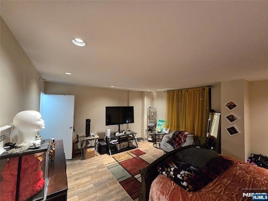 World Plaza North unit 1A, Hackensack, NJ 07601 - photo 4
