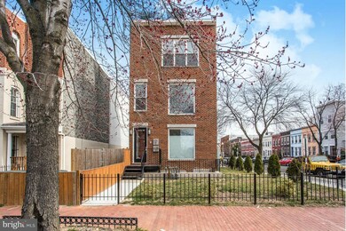 1401 1st St NW unit 2, Washington, DC 20001 - photo 2