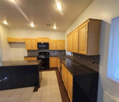 4116 Mattray St, North Las Vegas, NV 89032 - photo 7