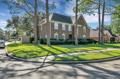 15919 Knolls Lodge Dr, Houston, TX 77095 - photo 2