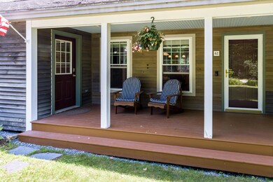 6-Front porch (1 of 4)
