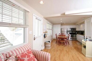 2400 Grand Central Unit 9 IMG_112 MLS
