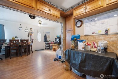 412 Maple Ct, Toppenish, WA 98948 - photo 7