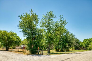 105 High Ridge Dr, Azle, TX 76020 - photo 5