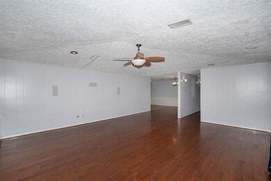 361 Windsor Square, Alvin, TX 77511 - photo 7