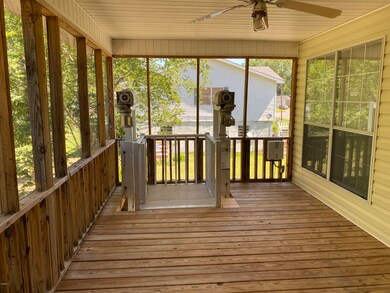 10421 Riverbend Dr, Moss Point, MS 39562 - photo 5