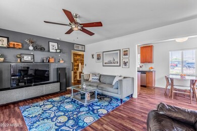 Family_room-2