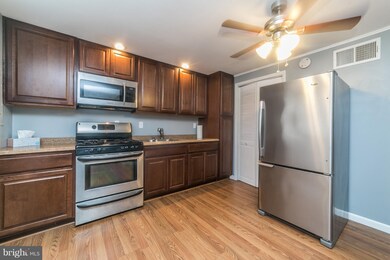 3175 Shiloh Ct, Halethorpe, MD 21227 - photo 6