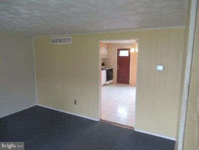 1164 Foxwood Ln, Essex, MD 21221 - photo 5