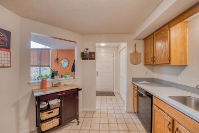 340 Centre Ave unit 7, Rockland, MA 02370 - photo 7