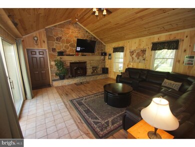 886 Brandon Ln, Schwenksville, PA 19473 - photo 7