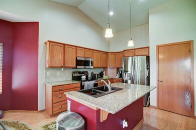 10817 W Waterside Ct, Maize, KS 67101 - photo 6