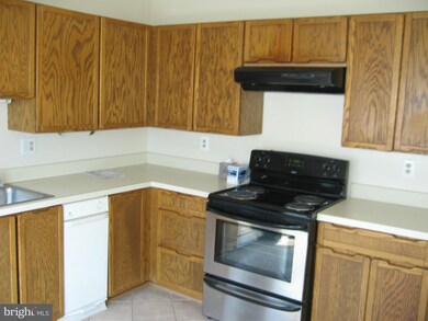 7509 Bradley Blvd, Bethesda, MD 20817 - photo 3