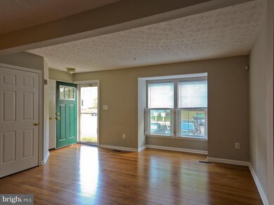 8719 Thornbrook Dr, Odenton, MD 21113 - photo 3