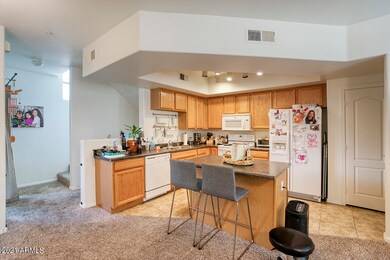 Kitchen/Dining