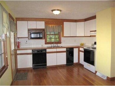 9 Marconi Dr, Randolph, MA 02368 - photo 3