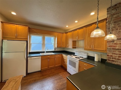 4521 49th Ave NE, Seattle, WA 98105 - photo 6