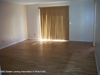 1617 Holly Way, Lansing, MI 48910 - photo 7