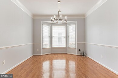 43053 Edgewater St, Chantilly, VA 20152 - photo 5