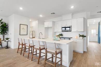 3826 Hickory Village Ln, Shafter, CA 93314 - photo 6