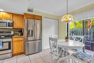 5-web-or-mls-Executive Bay M9 - High Exp
