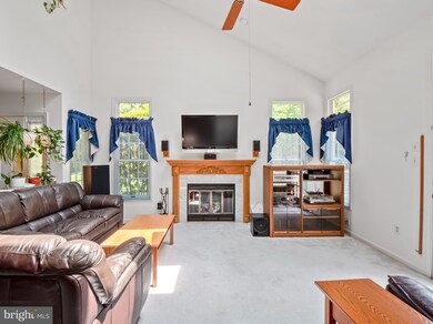 9212 Ispahan Loop, Laurel, MD 20708 - photo 2