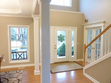 655 Highbury Court Foyer