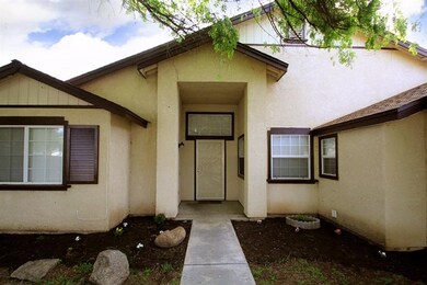 122 N Cypress Ave, Fresno, CA 93727 - photo 2