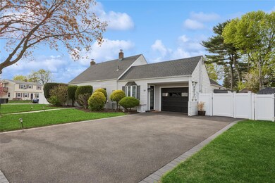 34 Chase Ln, Levittown, NY 11756 - photo 2