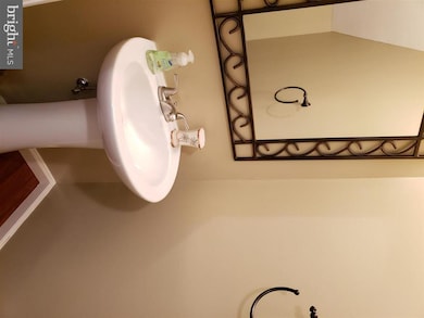 9214 Brewington Ln, Laurel, MD 20723 - photo 4