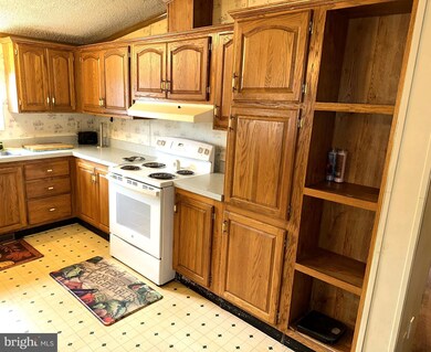 483 Keith Rd, Lothian, MD 20711 - photo 3