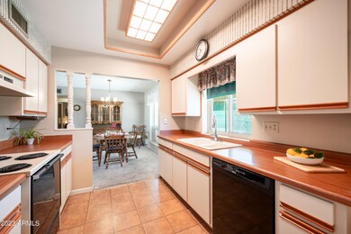 4861 E Flossmoor