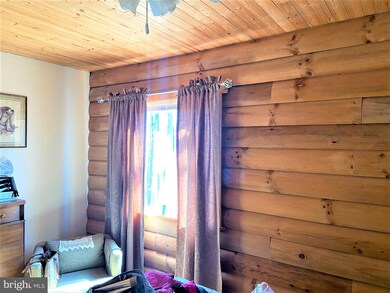 274 Emerald Ln, Berkeley Springs, WV 25411 - photo 7