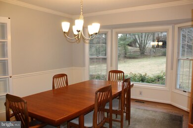 12608 Blue Mountain Ct, North Potomac, MD 20878 - photo 7