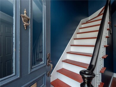 7 Howe St unit 2, Bristol, RI 02809 - photo 3