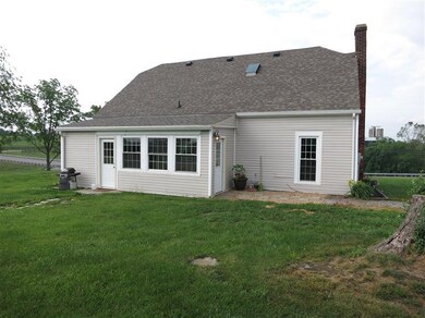 560 Kennedy Bridge Rd, Harrodsburg, KY 40330 - photo 2