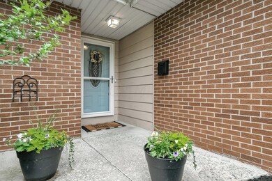 823 Hickory Dr, Marysville, OH 43040 - photo 3