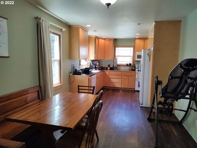 106 Park Ave, Seneca, OR 97873 - photo 7