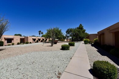 10542 W Palmeras Dr, Sun City, AZ 85373 - photo 3