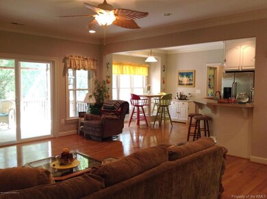 Family to Kitchen