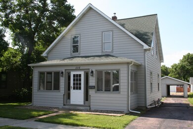 1115 E 3rd Ave, Mitchell, SD 57301 - photo 2