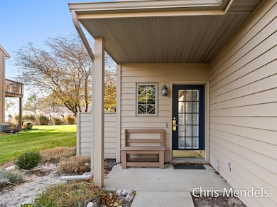 1387 W Harbour Towne Cir unit 231, Muskegon, MI 49441 - photo 2