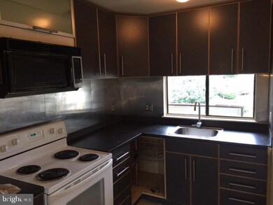 8720 Village Square unit 8720, Alexandria, VA 22309 - photo 2