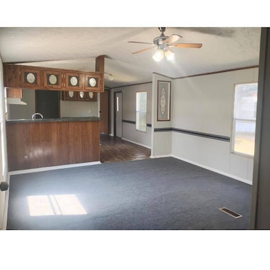 2301 Parrott Dr unit 23, Florence, SC 29501 - photo 2