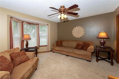 10228 W 49th Place, Shawnee, KS 66203 - photo 6