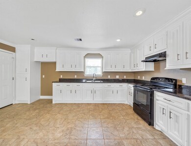 8221 Brockton St unit A, Houston, TX 77017 - photo 3