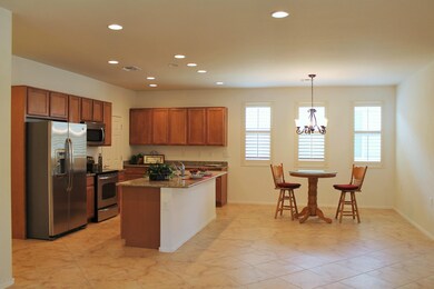 Kitchen & Dining Area