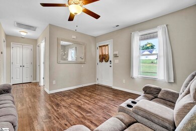 422 Mount Hood Dr, Inman, SC 29349 - photo 3