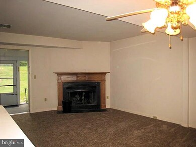 404 Barrington Ct, Palmyra, PA 17078 - photo 4